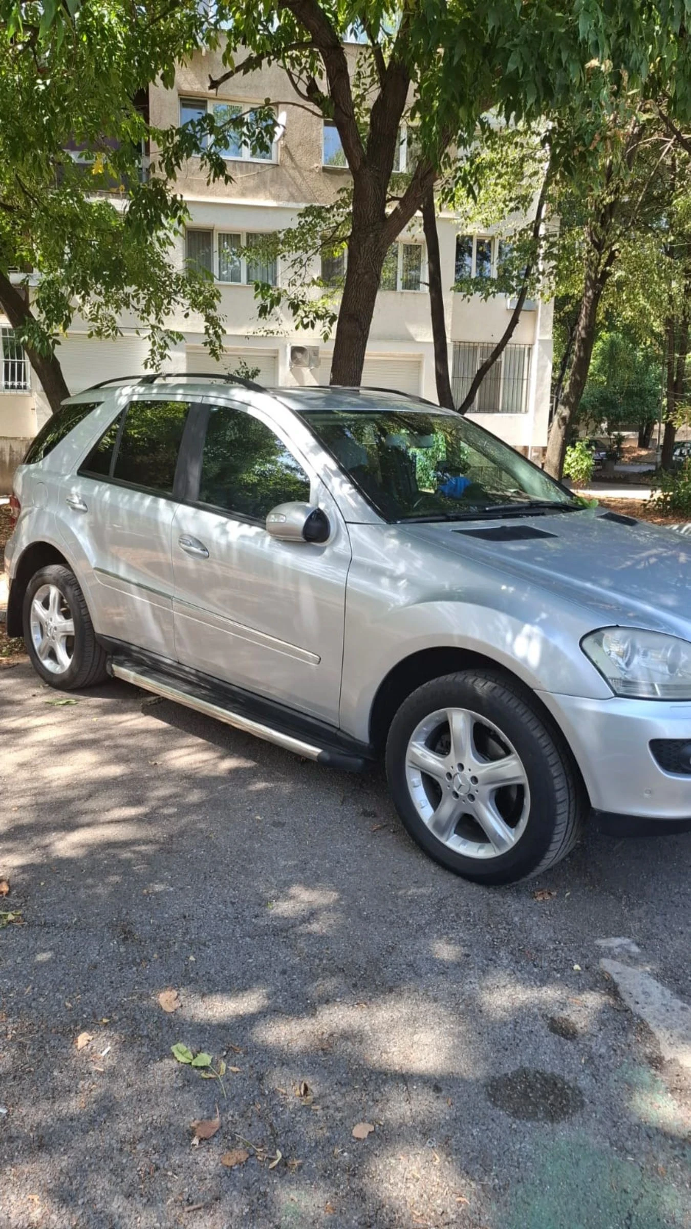 Mercedes-Benz ML 280 Много запазен , снимка 8 - Автомобили и джипове - 54010177