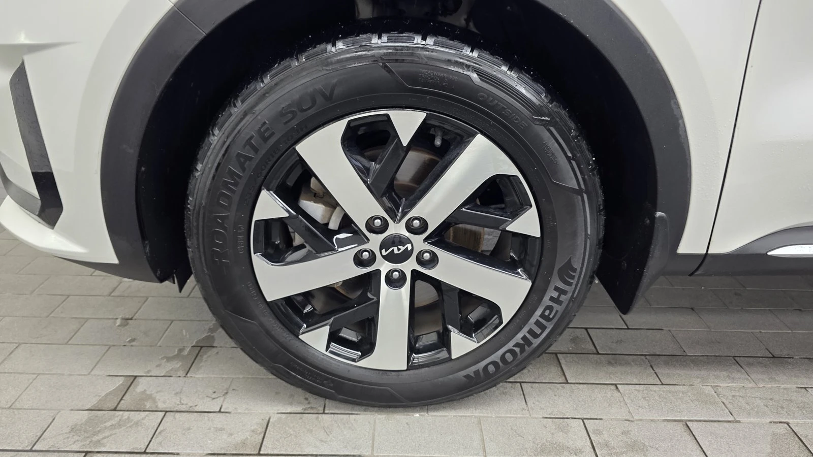 Kia Sorento 2.2* KEYLESS* ПОДГРЕВ ВОЛАН* КРАЙНА ЦЕНА, снимка 5 - Автомобили и джипове - 55336538