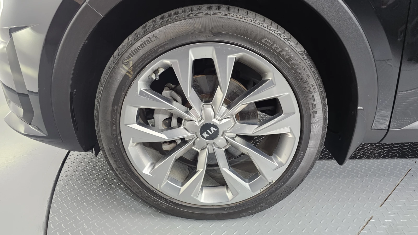 Kia Sorento 2.2* BLIND SPOT* ПОДГРЕВ ВОЛАН* КРАЙНА ЦЕНА, снимка 5 - Автомобили и джипове - 55336538