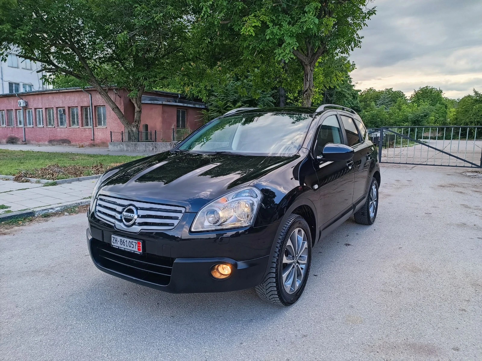 Nissan Qashqai 2.0i-141��-���������-�����-6��-7�-KEYLESS | Mobile.bg � ����������� 8