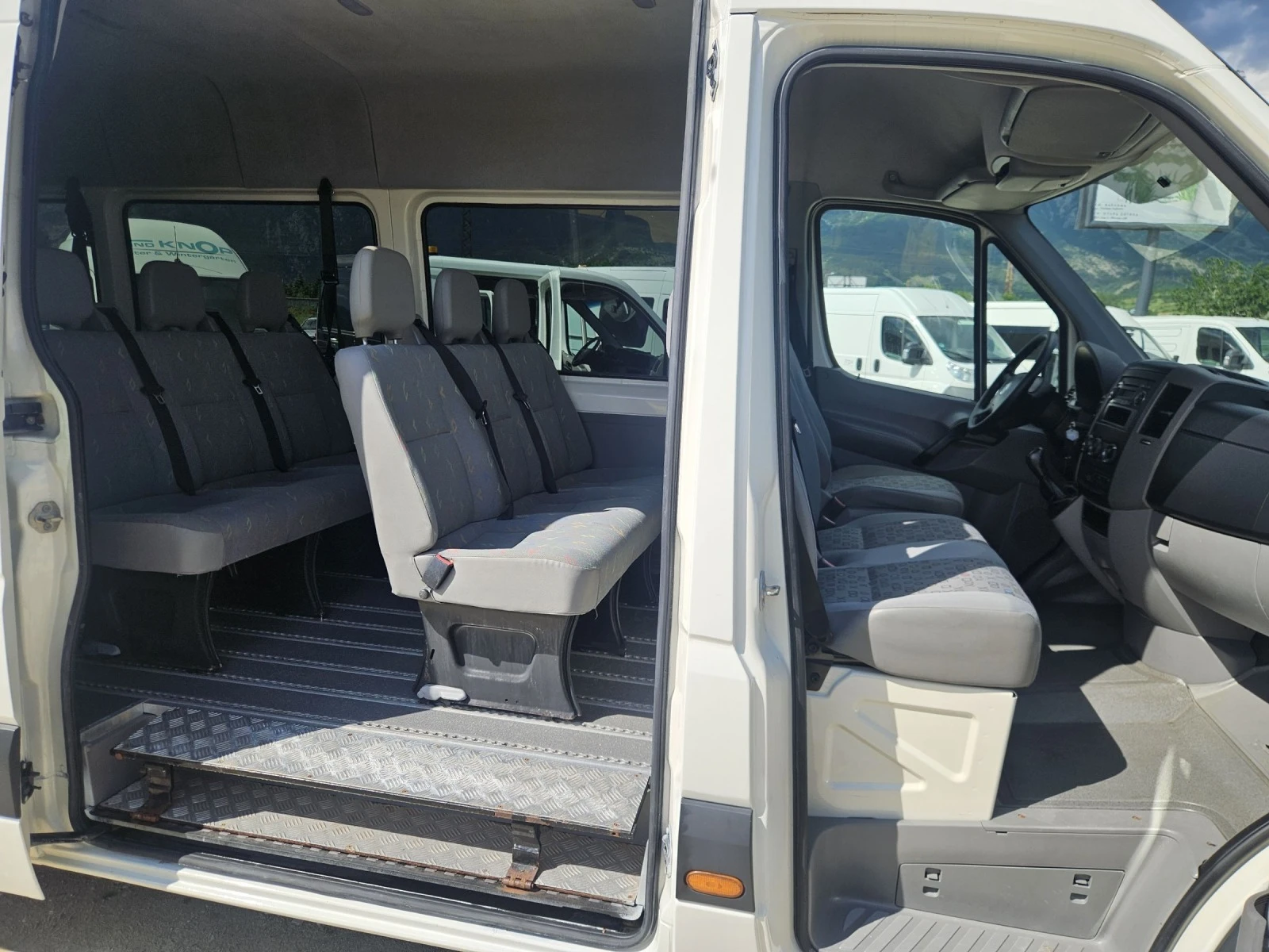 VW Crafter 2.5TDi. 8+ 1 места.Макси база - изображение 10