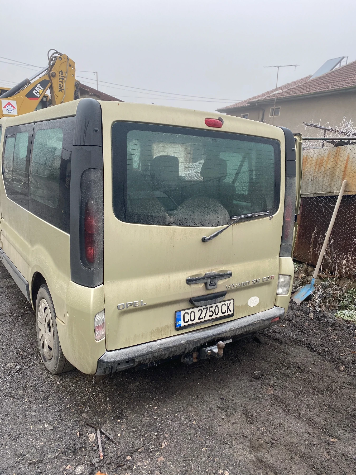 Opel Vivaro 2.5 CDTI, снимка 6 - Бусове и автобуси - 54487860