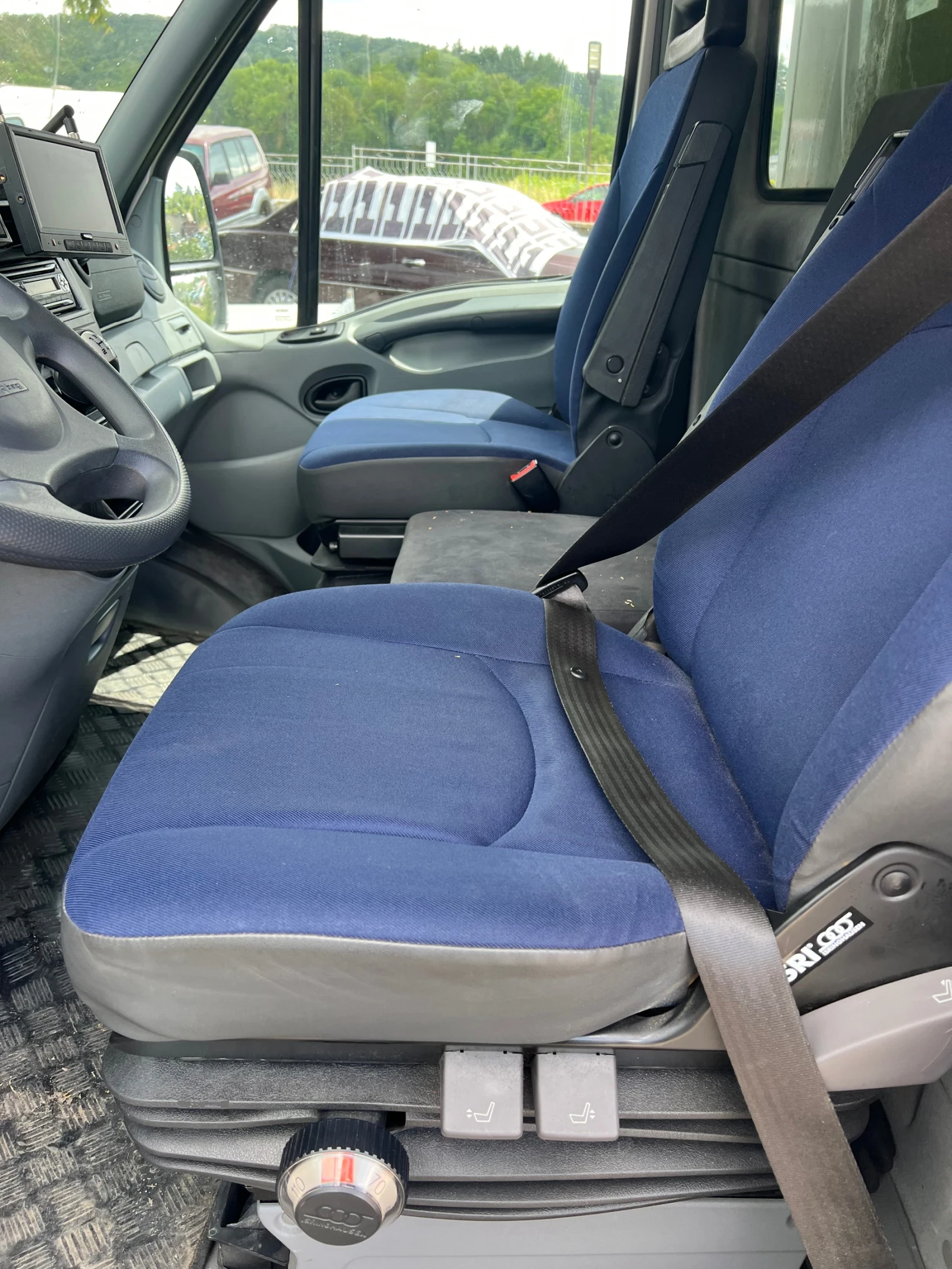 Iveco Daily, снимка 6 - Бусове и автобуси - 55532394