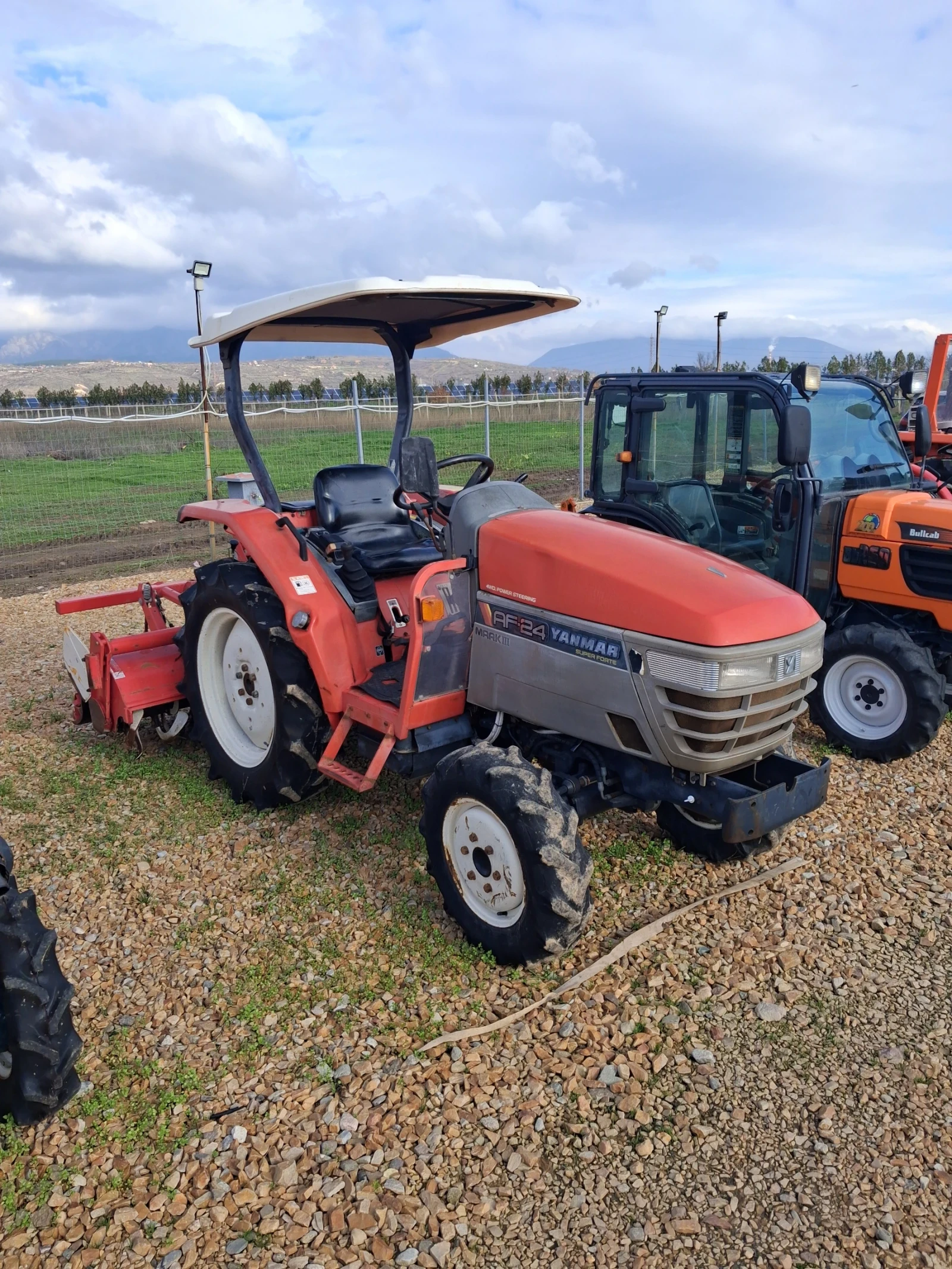 Трактор Kubota скайтрак  - изображение 3