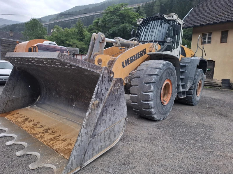 Челен товарач Liebherr 1586-37 Тона, Внос, , , снимка 15 - Индустриална техника - 51910392