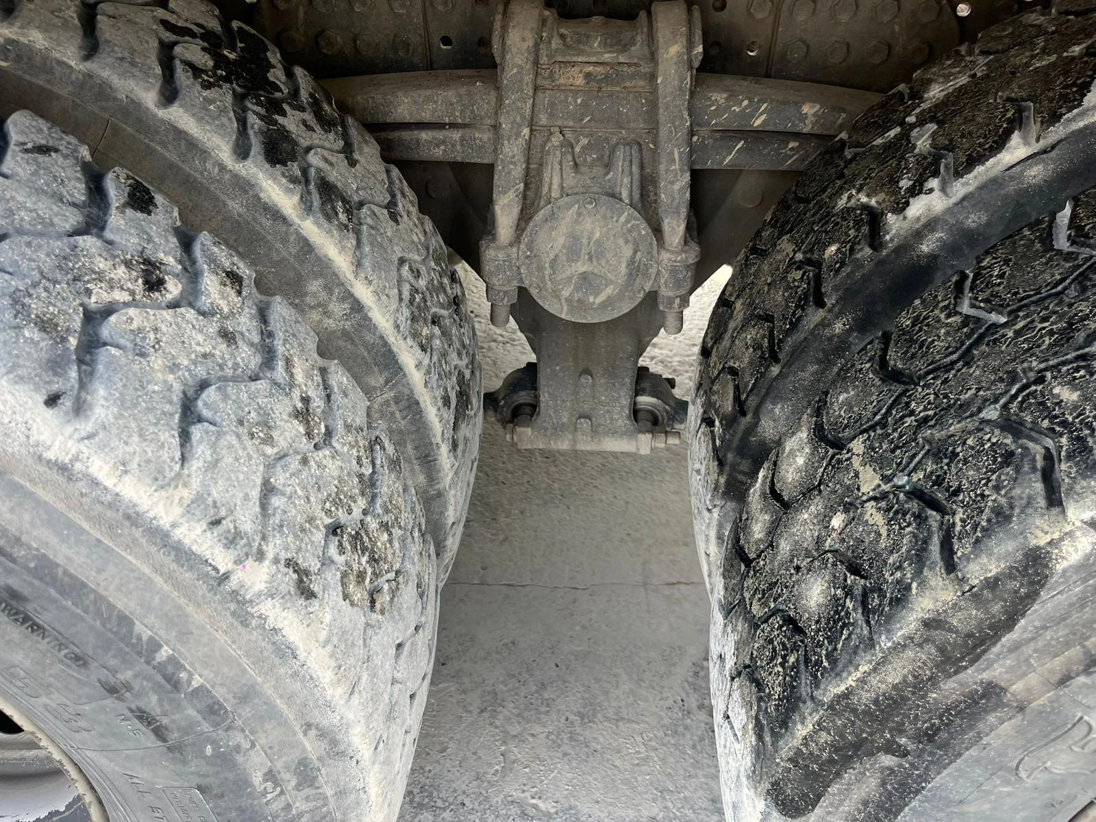 Бетон миксер Mercedes 3236  AROCS, снимка 8 - Индустриална техника - 54264535