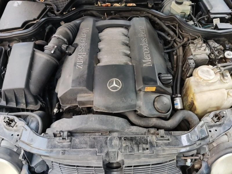 Mercedes-Benz E 430, снимка 9 - Автомобили и джипове - 47098011