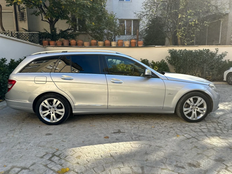 Mercedes-Benz C 220, снимка 2 - Автомобили и джипове - 48119321