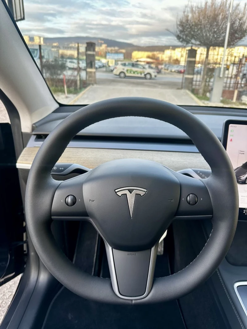 Tesla Model Y, снимка 13 - Автомобили и джипове - 48814590