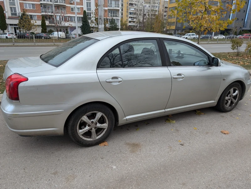 Toyota Avensis, снимка 5 - Автомобили и джипове - 49611689