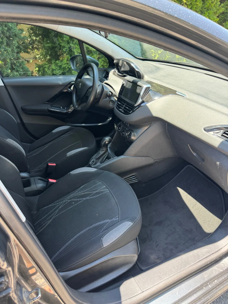 Peugeot 208 1.4HDI / Euro 5B, снимка 8 - Автомобили и джипове - 51220331
