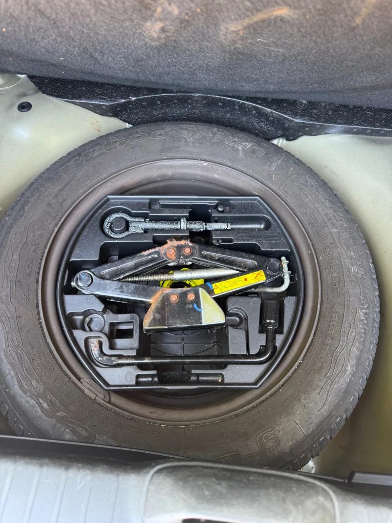 Peugeot 208 1.4HDI / Euro 5B, снимка 13 - Автомобили и джипове - 51220331