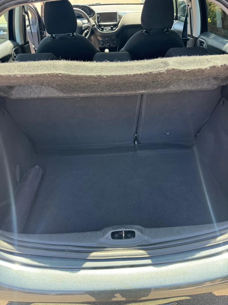 Peugeot 208 1.4HDI / Euro 5B, снимка 11 - Автомобили и джипове - 51220331