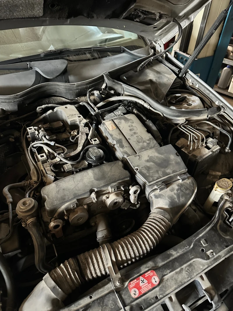 Mercedes-Benz C 180 W203 kompressor, снимка 2 - Автомобили и джипове - 52668469