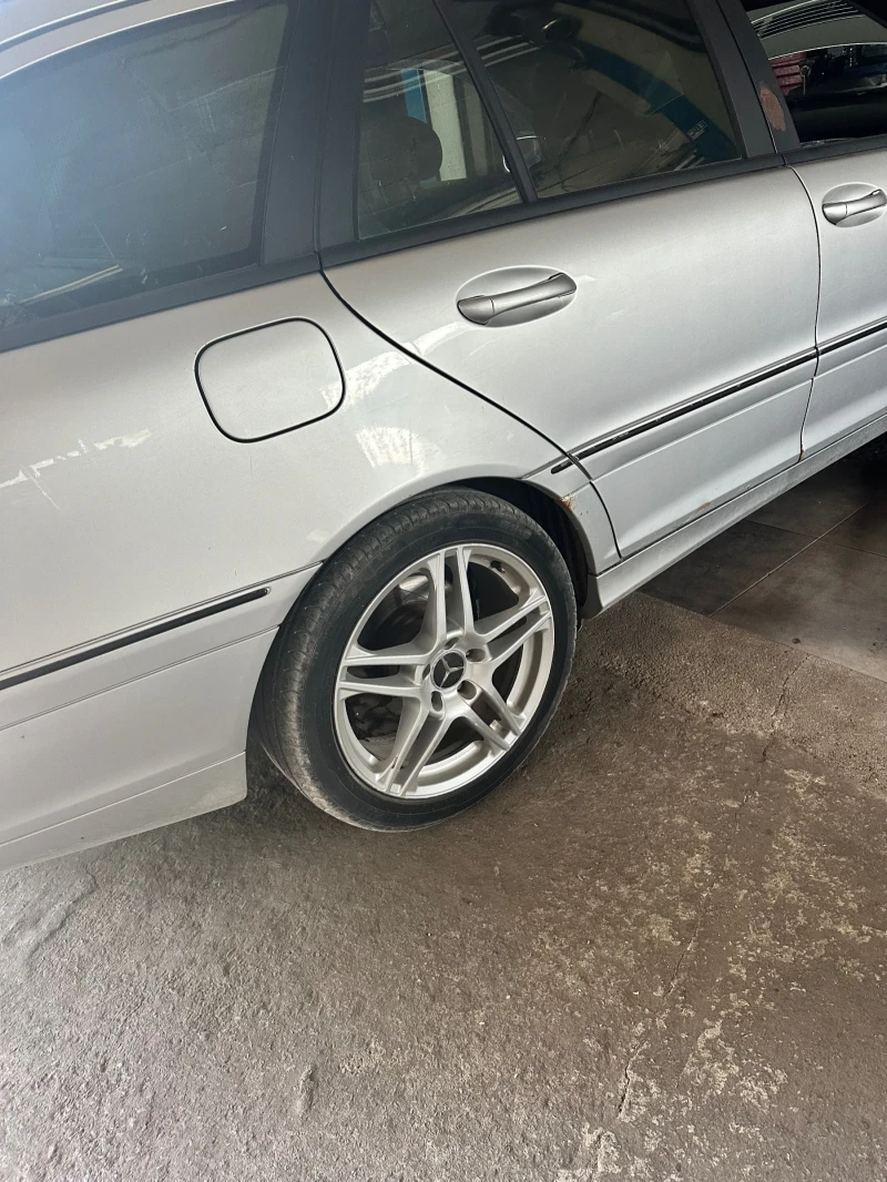 Mercedes-Benz C 180 W203 kompressor, снимка 3 - Автомобили и джипове - 52668469
