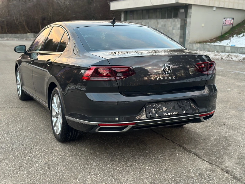 VW Passat 2.0TDI* 150kc* DSG* FaceLift* Led, снимка 3 - Автомобили и джипове - 52957306