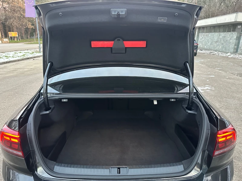 VW Passat 2.0TDI* 150kc* DSG* FaceLift* Led, снимка 12 - Автомобили и джипове - 52957306