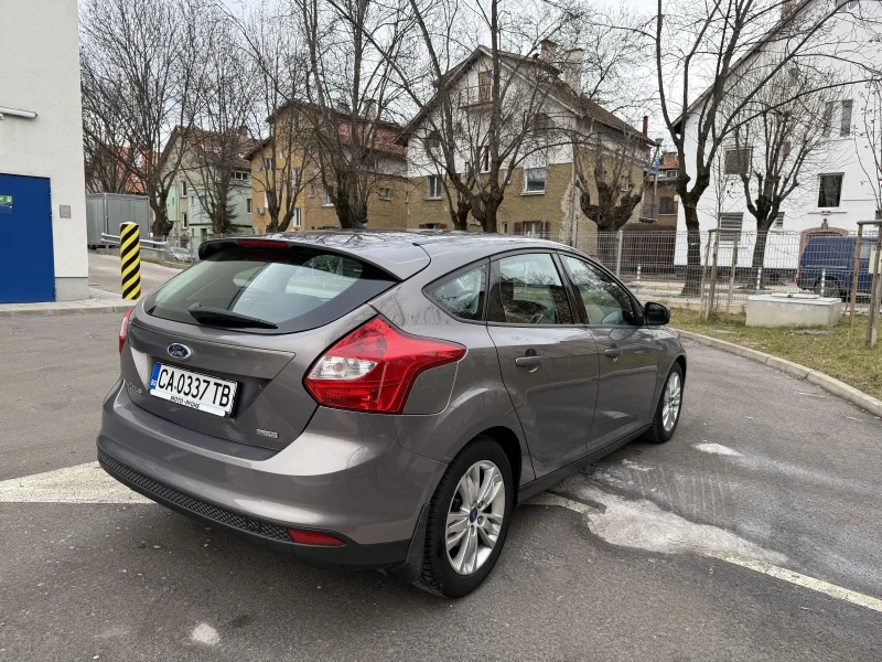 Ford Focus 1.0 ecoboost , снимка 4 - Автомобили и джипове - 53073535