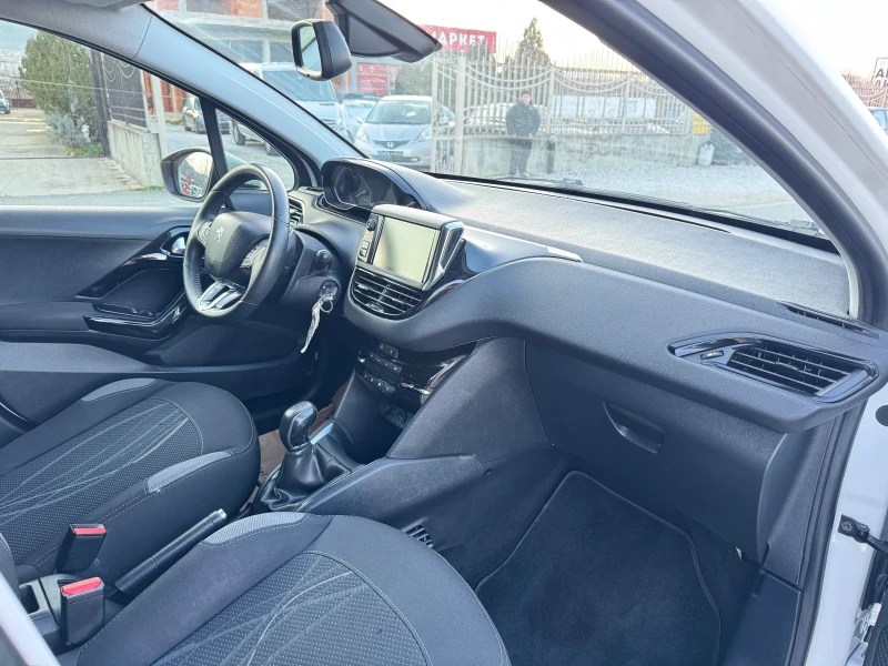 Peugeot 208 1.6 Hdi , снимка 7 - Автомобили и джипове - 53154359