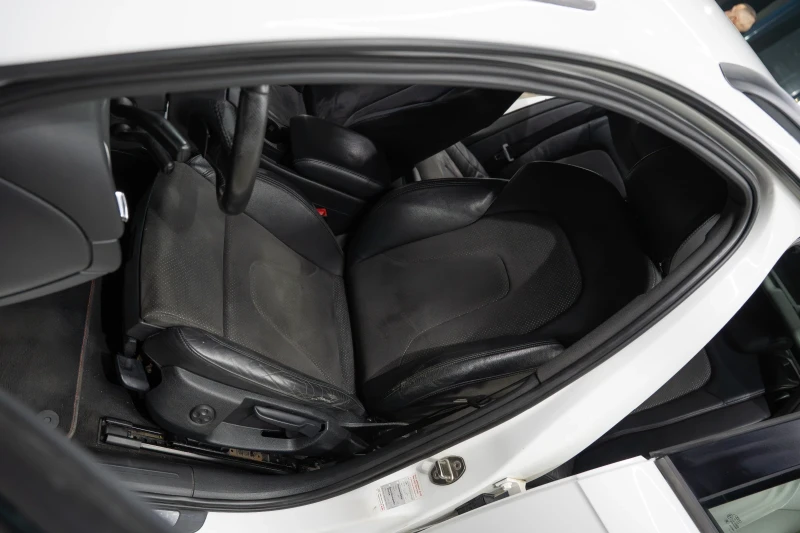 Audi A4 3xS-Line / B&O / NAVI / CARPLAY / LED, снимка 14 - Автомобили и джипове - 53533626