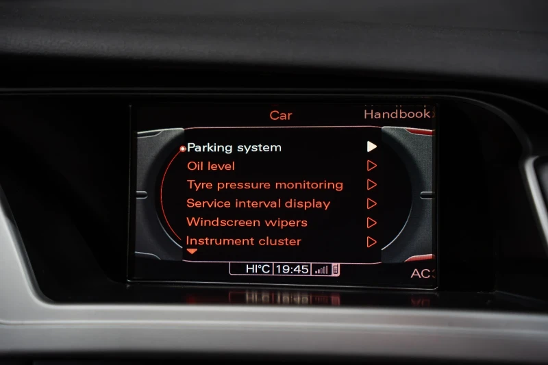 Audi A4 3xS-Line / B&O / NAVI / CARPLAY / LED, снимка 10 - Автомобили и джипове - 53533626