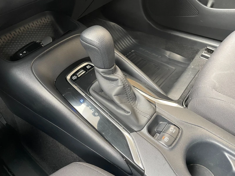 Toyota Corolla 1.8Hybrid e-CVT Comfort- в Гаранция, снимка 8 - Автомобили и джипове - 53565377