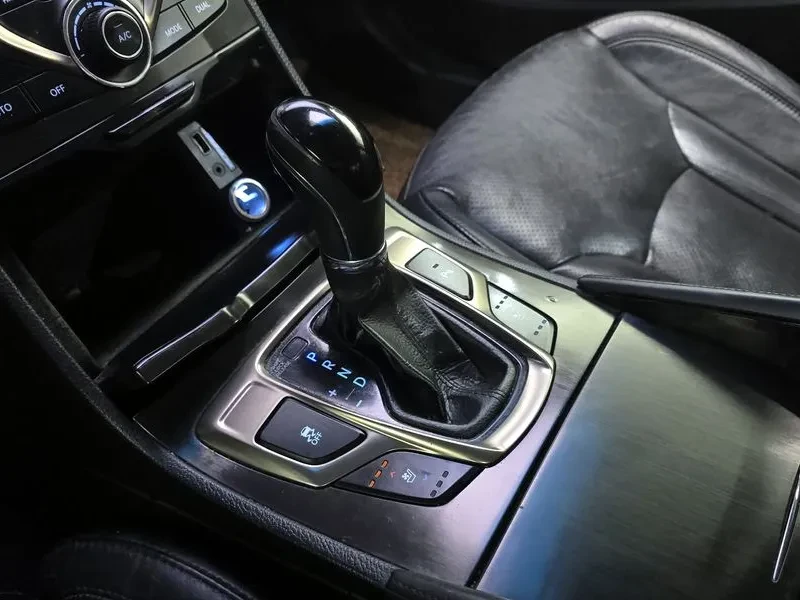 Hyundai Grandeur Hg300 Premium, снимка 9 - Автомобили и джипове - 53777988