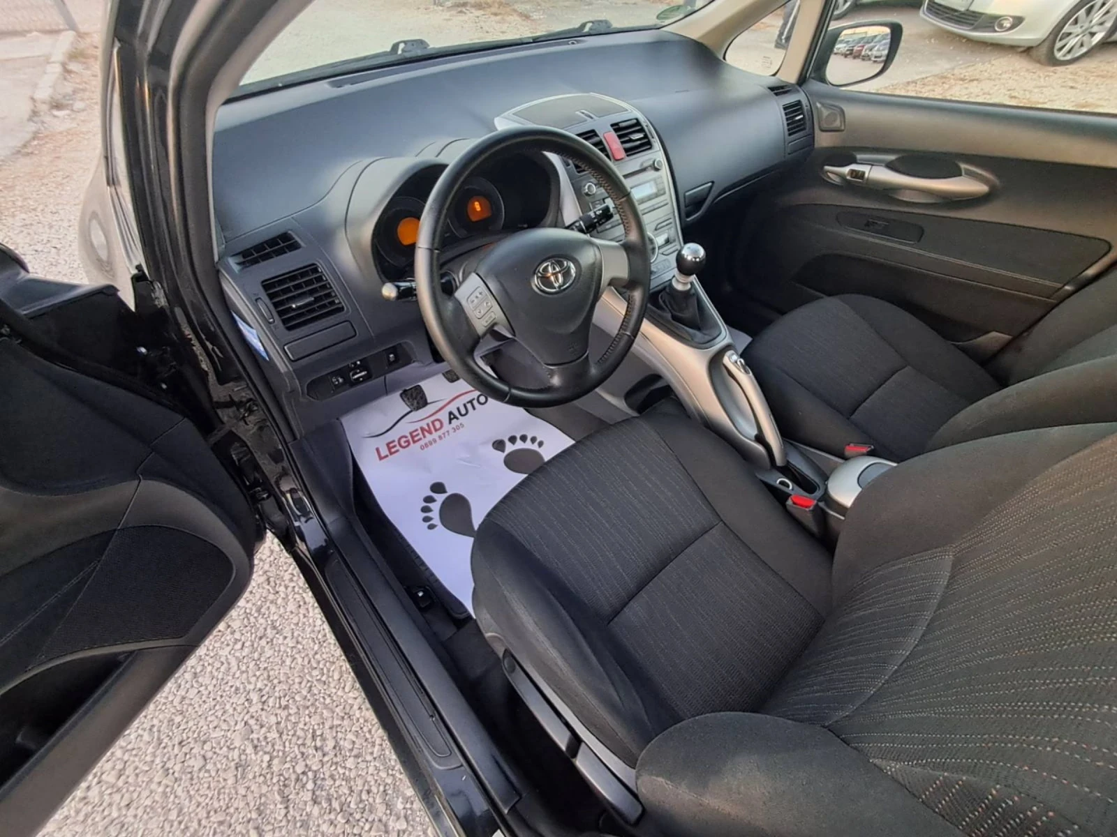Toyota Auris 1.6 Бензин  - изображение 10
