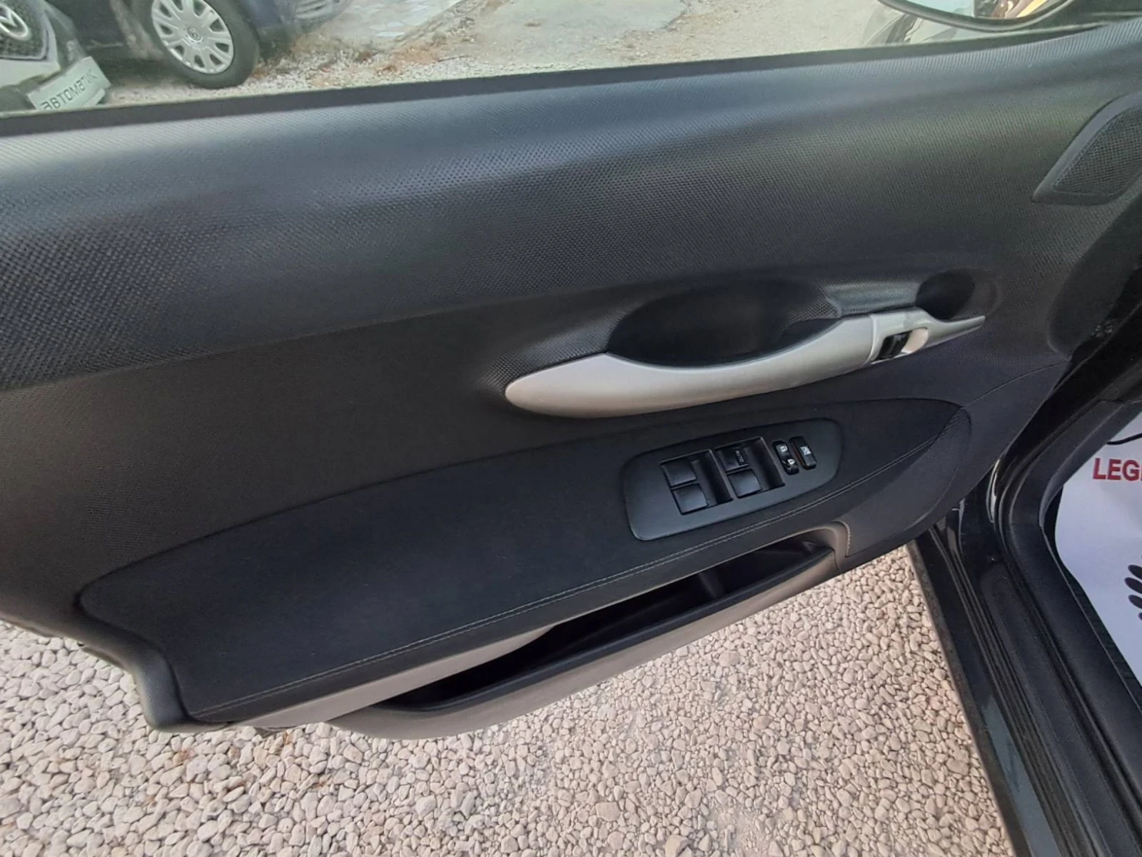 Toyota Auris 1.6 Бензин  - изображение 9