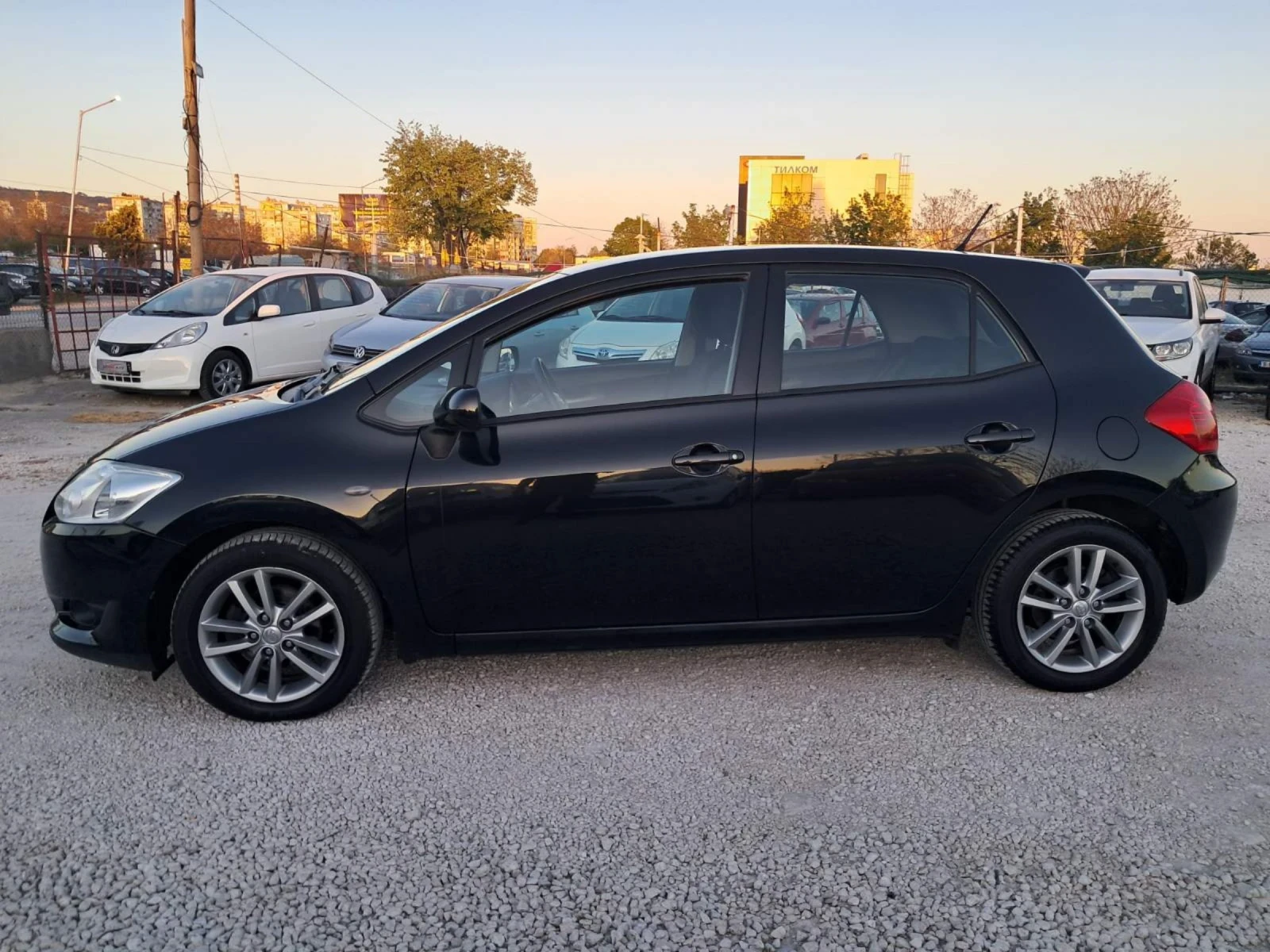 Toyota Auris 1.6 Бензин  - изображение 8