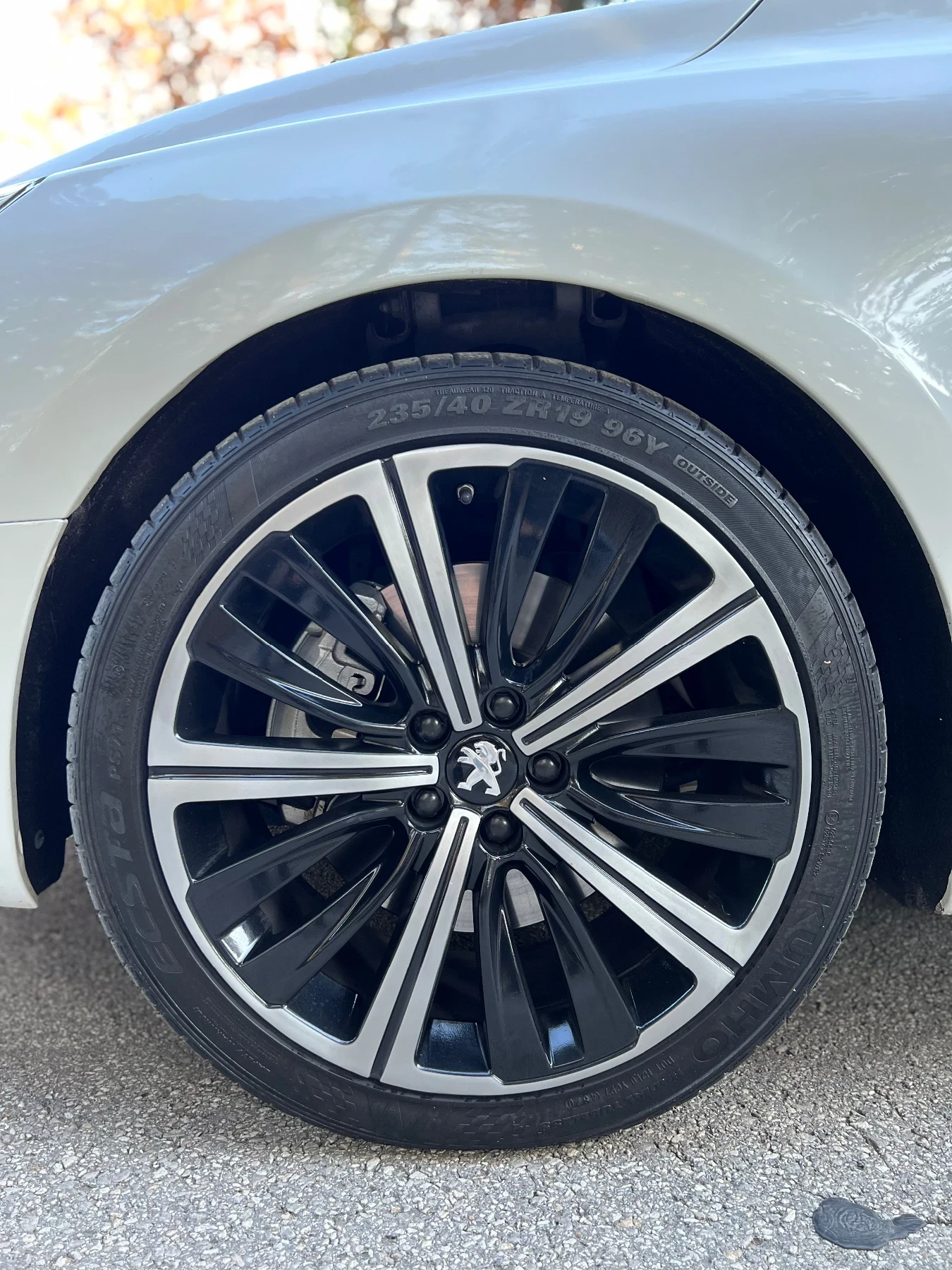 Peugeot 508 2.2 GT  - изображение 8