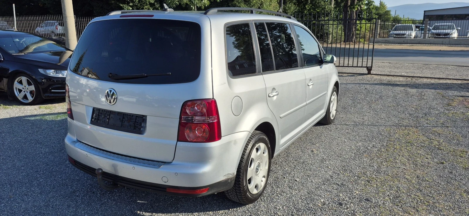 VW Touran 2.0 TDI Evro 4 - изображение 5