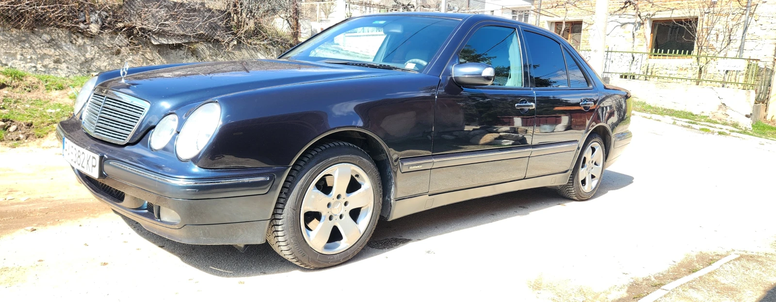 Mercedes-Benz E 220 | Mobile.bg — изображение 1