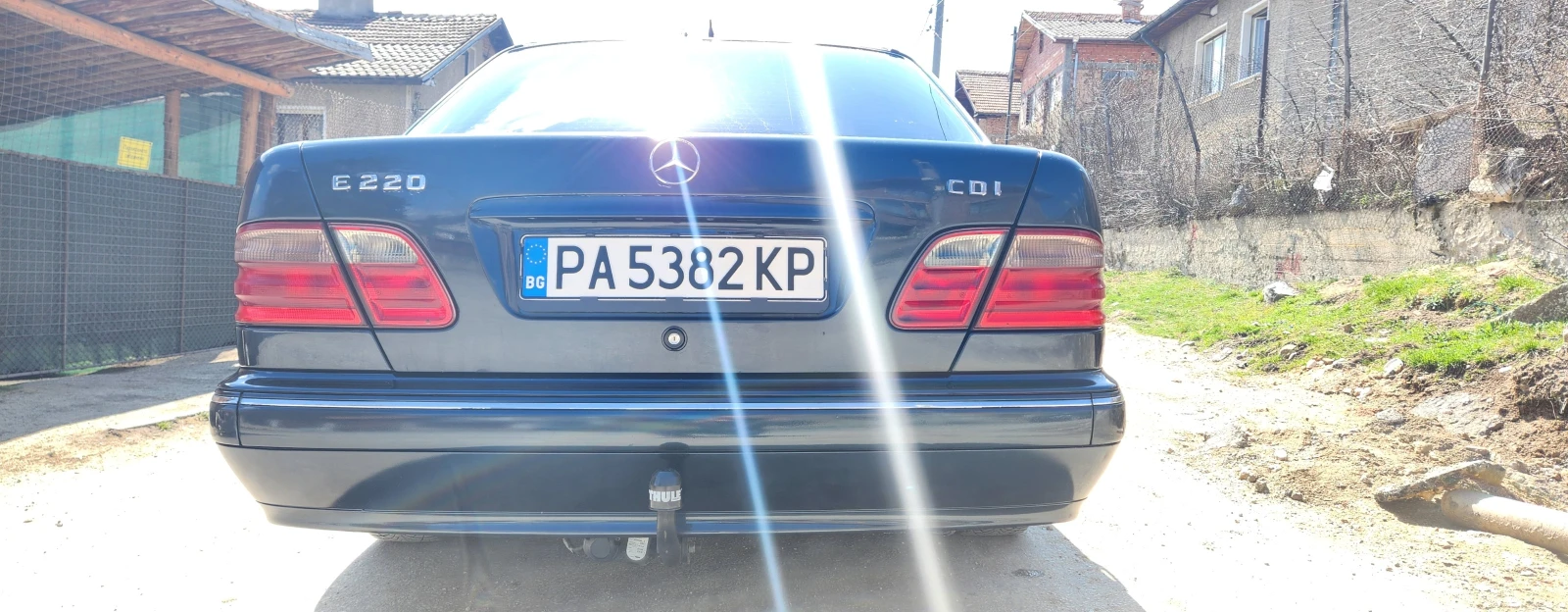 Mercedes-Benz E 220  - изображение 4
