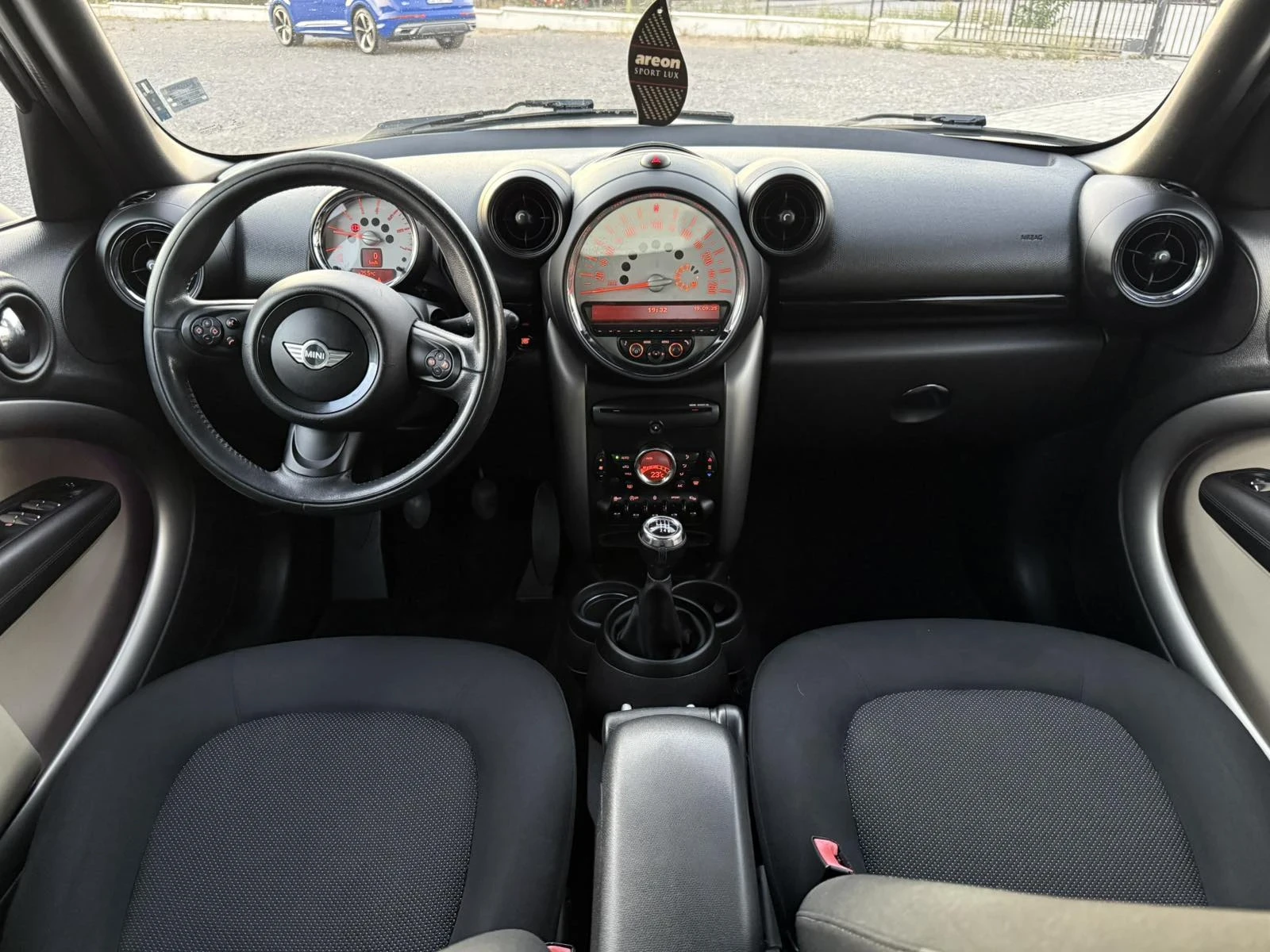 Mini Countryman ALL4; 1.6 D - изображение 6