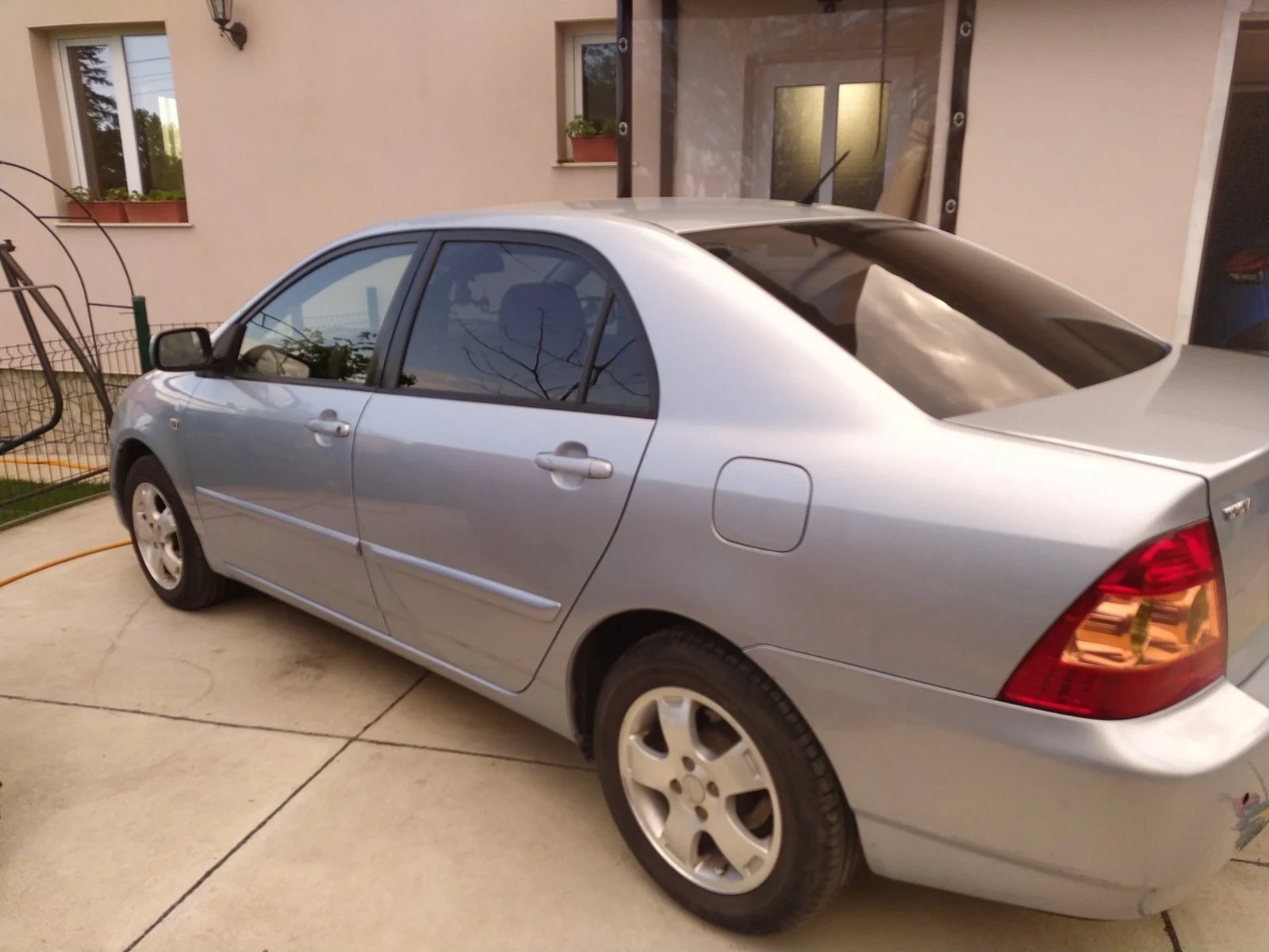 Toyota Corolla 1.4 бензин-газ | Mobile.bg — изображение 4