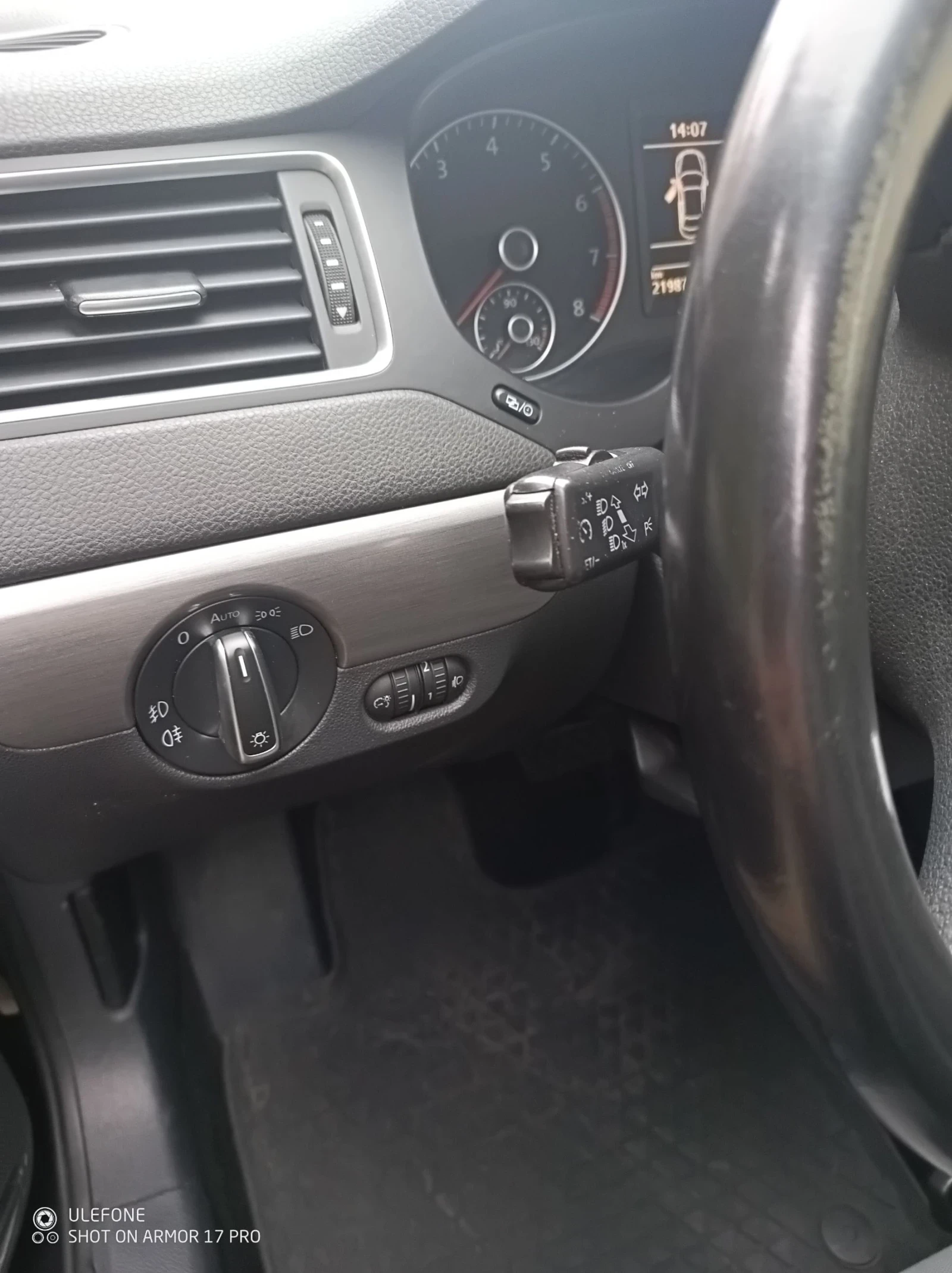 VW Jetta 1.4 - изображение 10