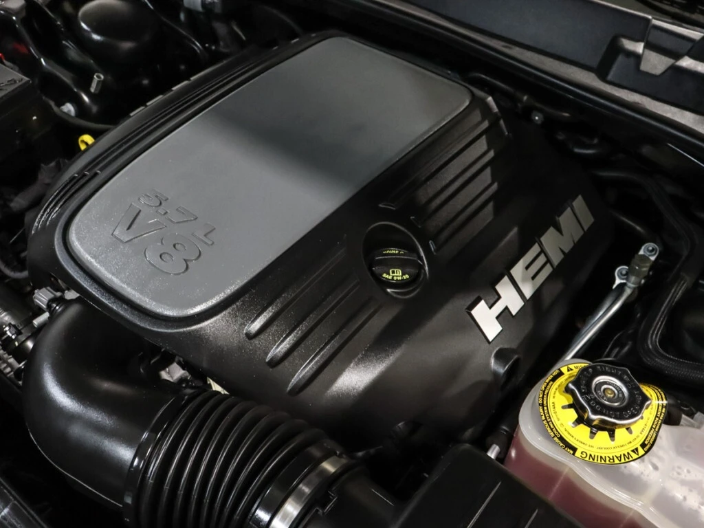 Dodge Challenger * R/T / Manual Transmission / Back Up Camera / Blu | Mobile.bg � ����������� 12