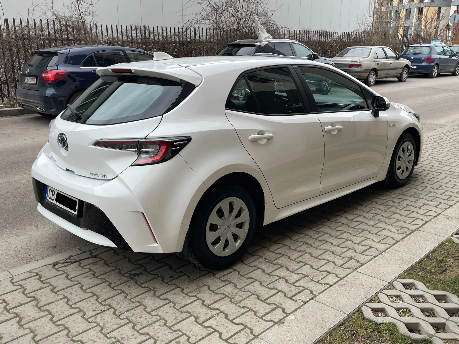 Toyota Corolla 1.8Hybrid e-CVT Comfort- в Гаранция - изображение 3