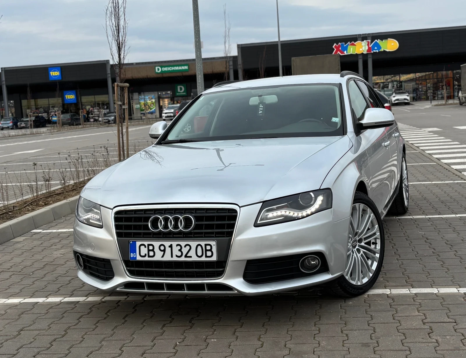 Audi A4 Avant// 2.0 TDI, снимка 15 - Автомобили и джипове - 53713600