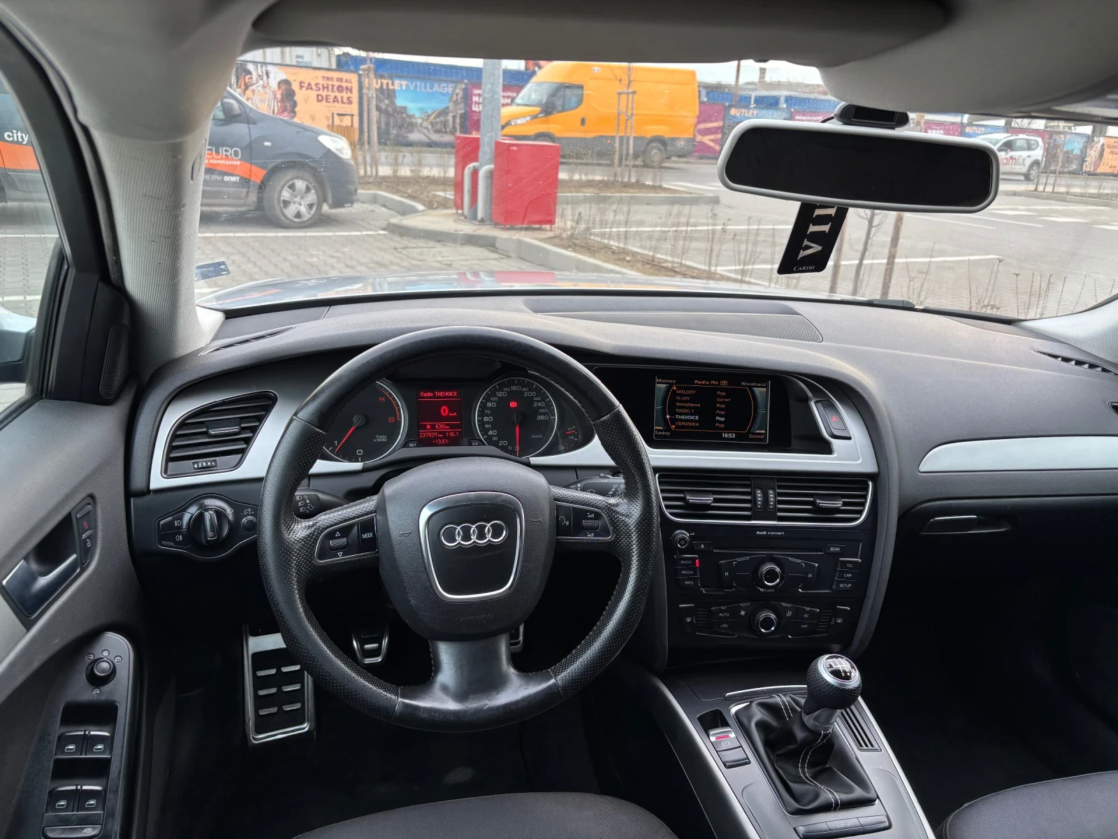 Audi A4 Avant// 2.0 TDI, снимка 11 - Автомобили и джипове - 53713600