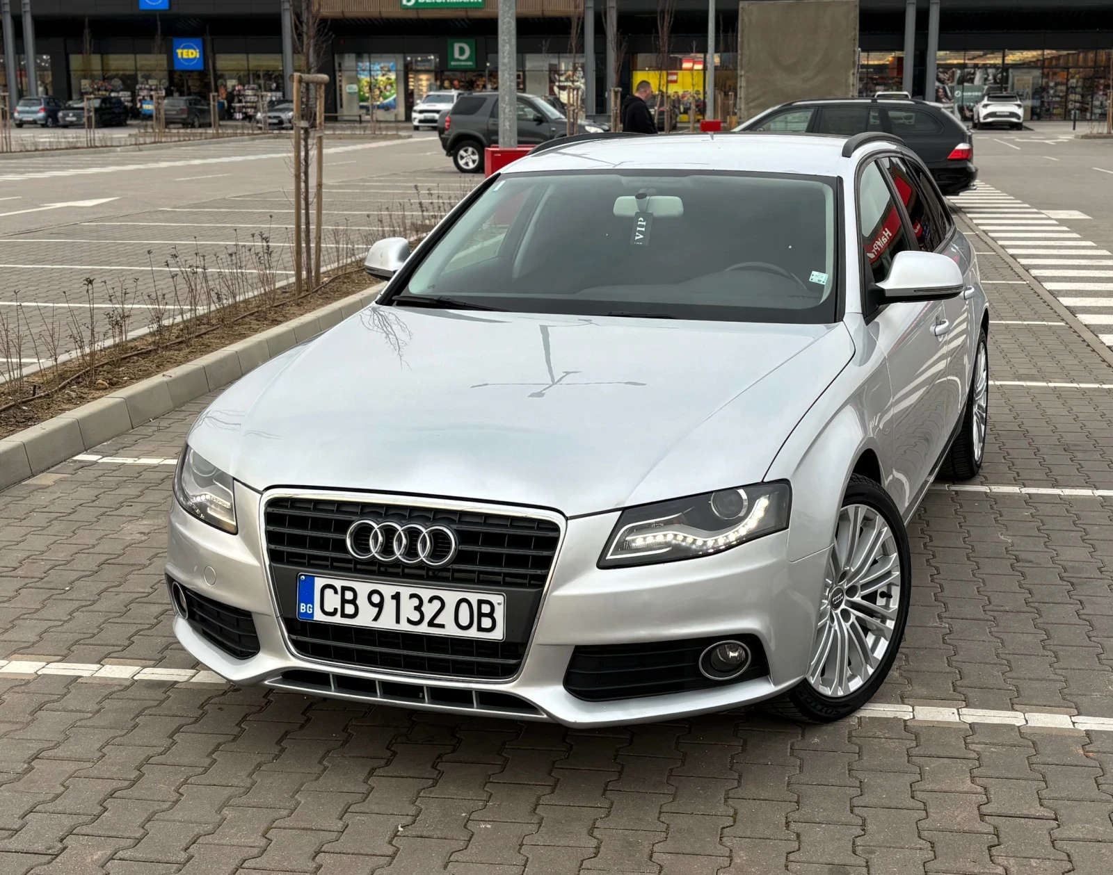 Audi A4 Avant// 2.0 TDI, снимка 9 - Автомобили и джипове - 53713600