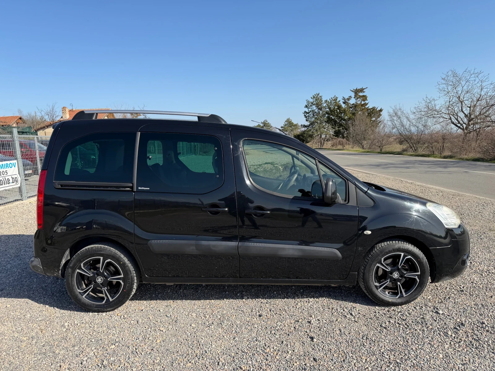 Citroen Berlingo 1.6/НАПЪЛНО ОБСЛУЖЕНА, снимка 3 - Автомобили и джипове - 53840235