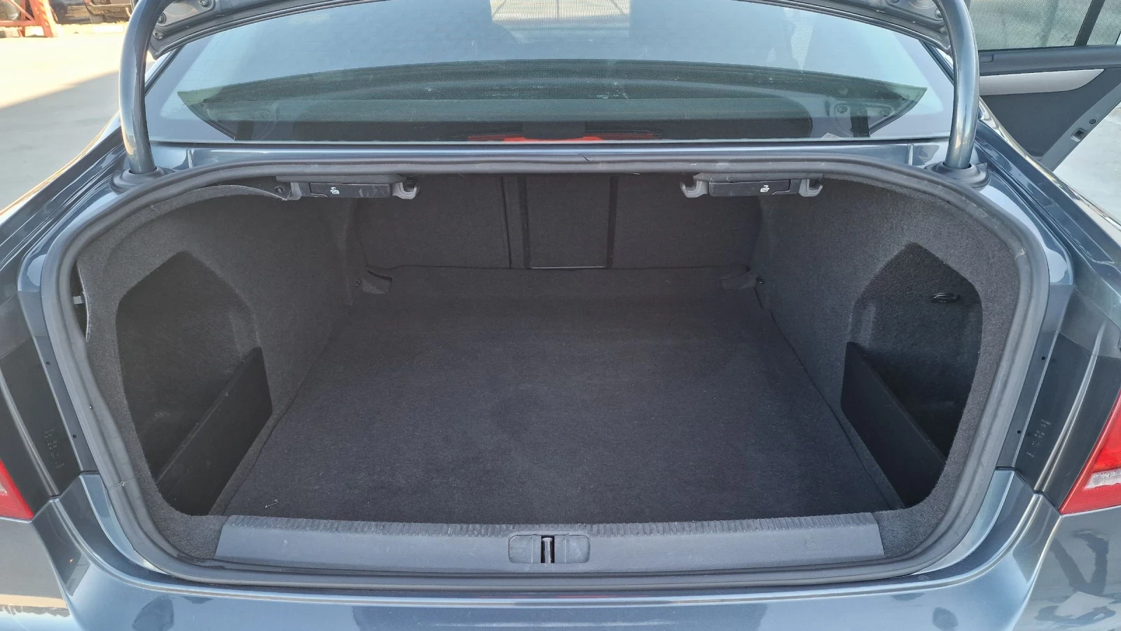 VW Passat, снимка 14 - Автомобили и джипове - 54263202