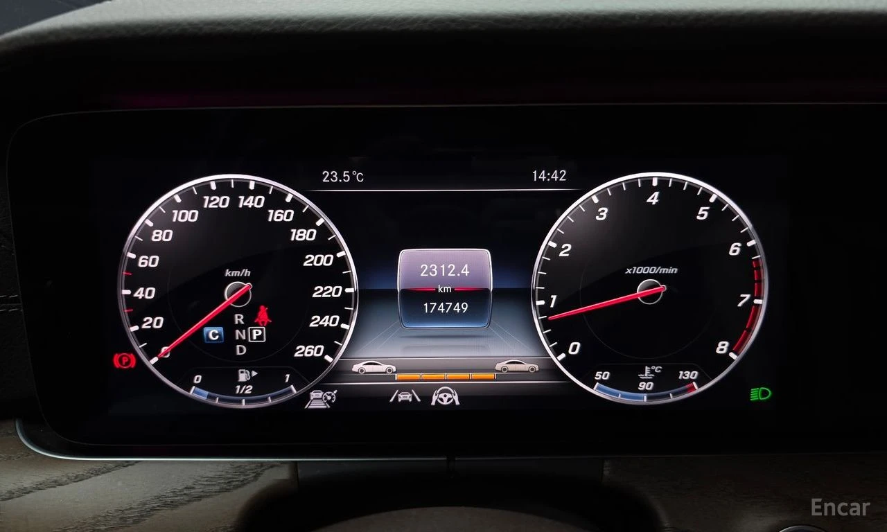 Mercedes-Benz E 300 4MATIC* EXCLUSIVE* BURMESTER* ОБДУХВАНЕ* ДИСТРОНИК, снимка 12 - Автомобили и джипове - 54915758