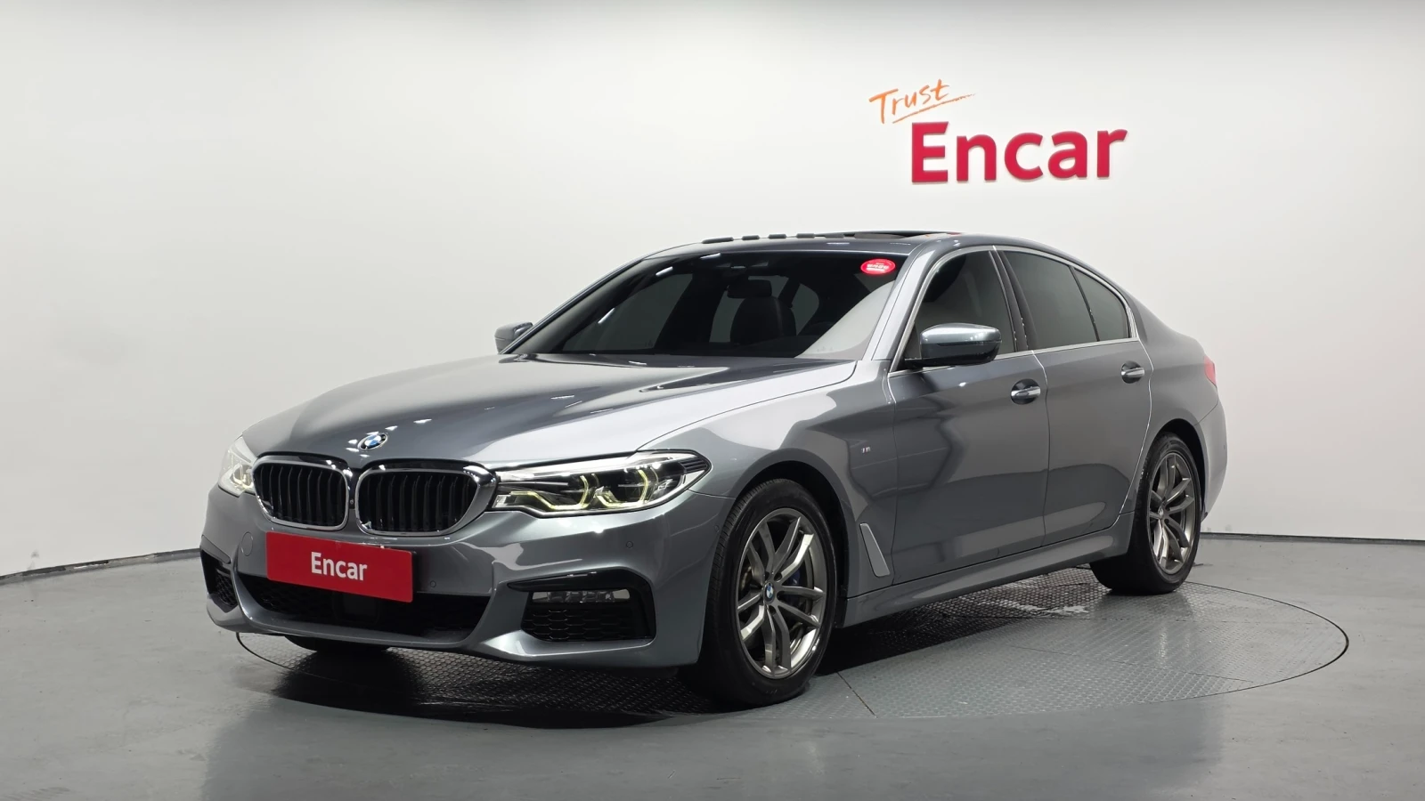 BMW 530 Xdrive* B48* HeadUp* Navi* Pano* Keyless, снимка 2 - Автомобили и джипове - 55282565