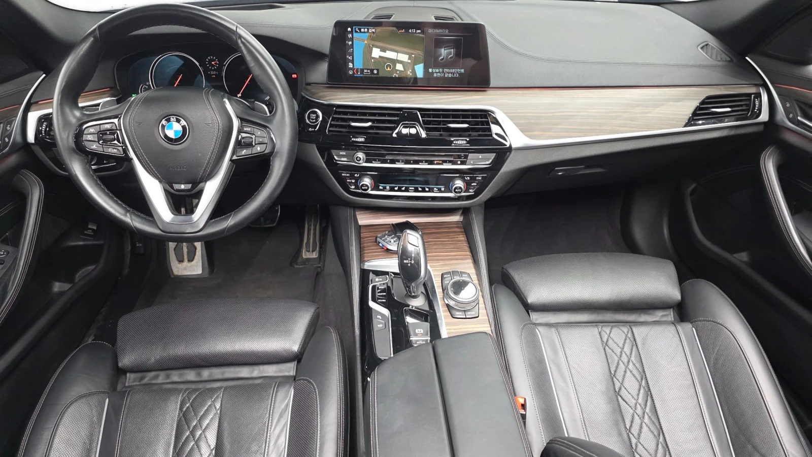 BMW 530 Xdrive* B48* HeadUp* Navi* Pano* Keyless, снимка 7 - Автомобили и джипове - 55282565