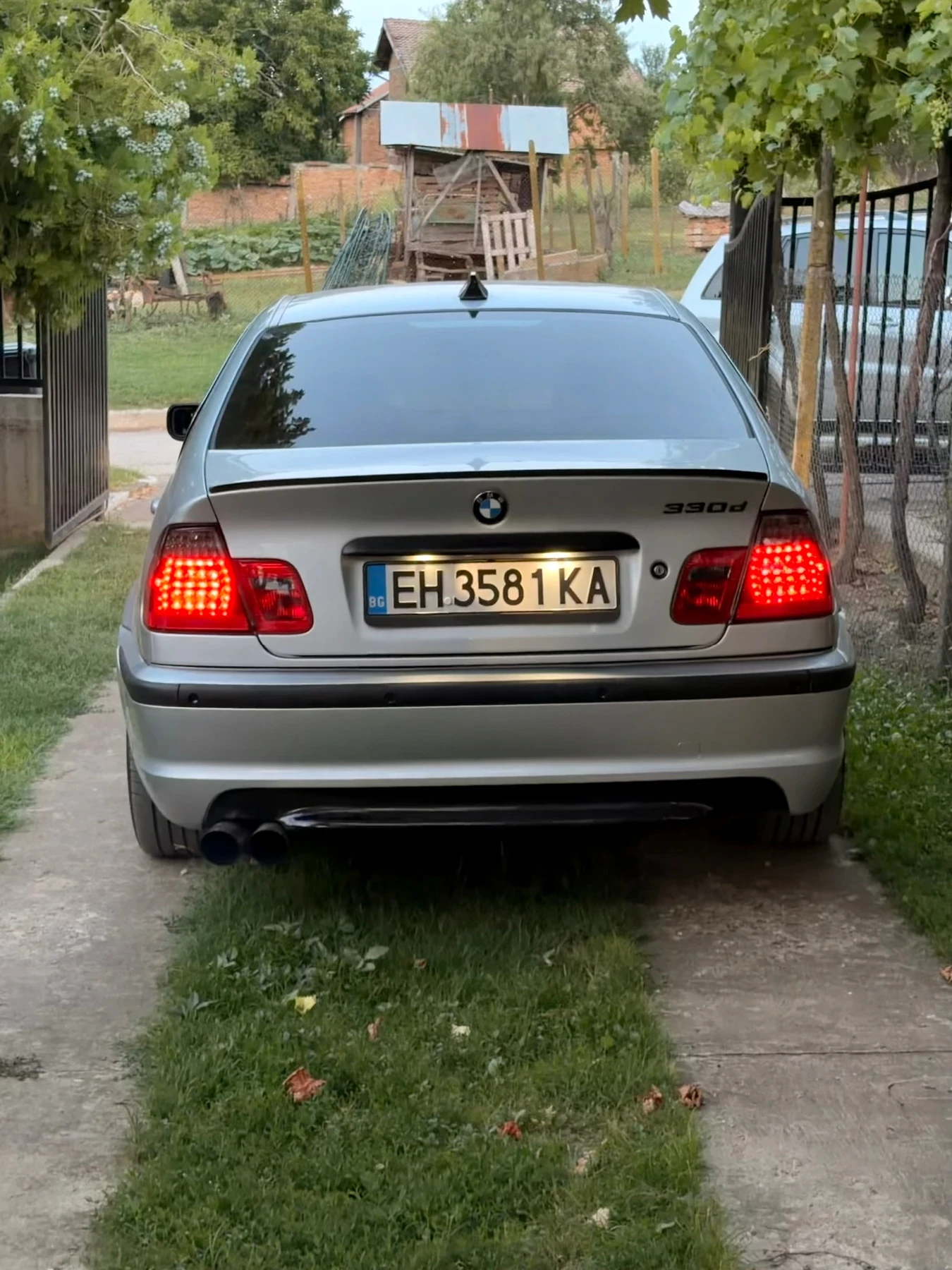 BMW 330 E46, снимка 3 - Автомобили и джипове - 55396645