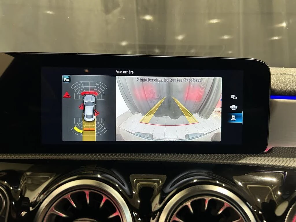Mercedes-Benz CLA * KEYLESS * AWD * Автокредит * (Цена до България), снимка 17 - Автомобили и джипове - 55572808