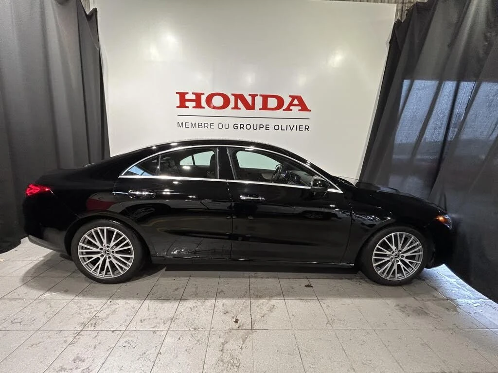 Mercedes-Benz CLA * KEYLESS * AWD * Автокредит * (Цена до България), снимка 3 - Автомобили и джипове - 55572808